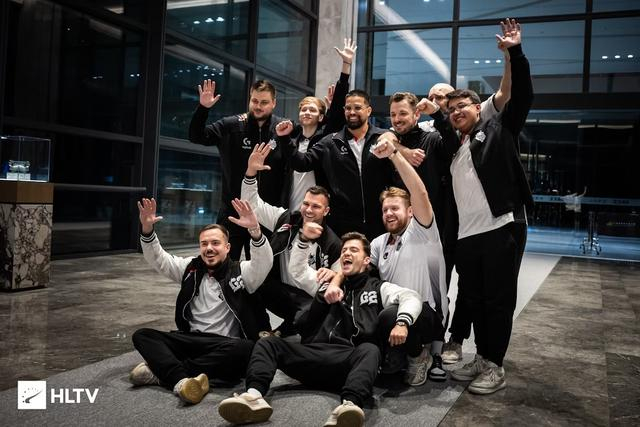 LPL夏季赛W6D1：Yanxiang初战遇Jiejie，香克斯对位海超