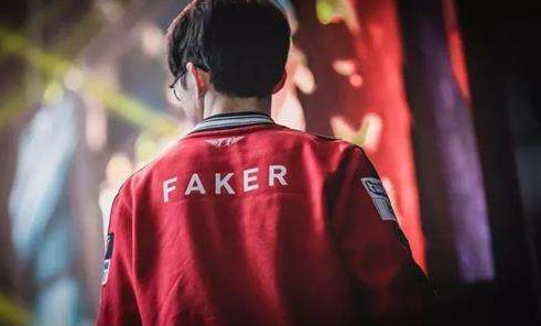 2022LPL名人堂成员海报：禹景曦 高地平 管泽元